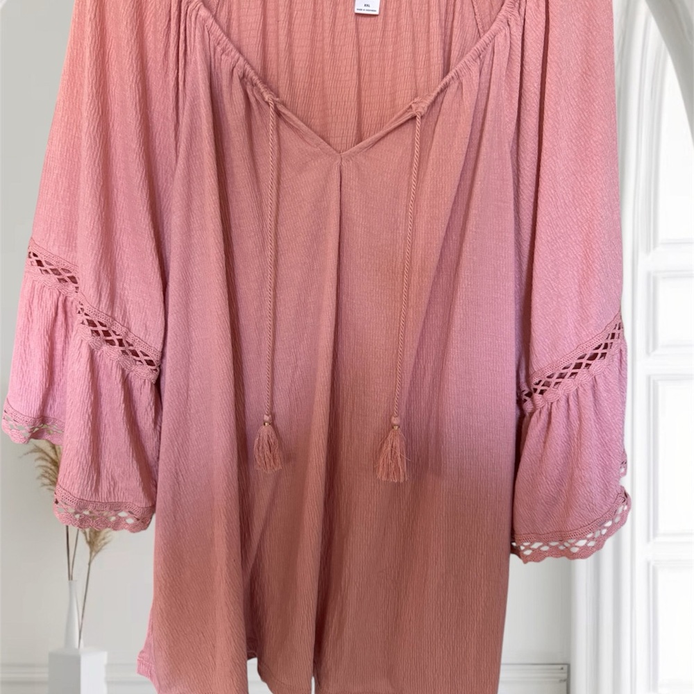 Old Navy Women’s Rose Textured Blouse Size XXL